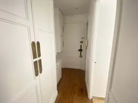 Location Beau studio meublé et refait à neuf 25 m² Neuilly