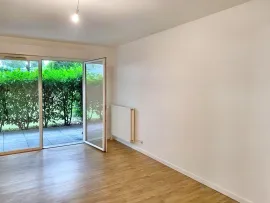 Location Grand F2 avec Terrasse Créteil Pointe du lac