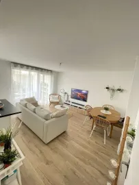 Location 3 pièces 70 m² + JARDIN privatif 75 m²