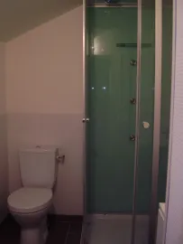 Location Maisonnette rénovée très bien isolée calme assuré