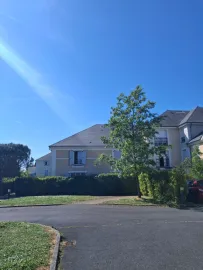 Duplex avec jardin 😊. Tours