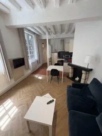 Location Studio meublé 28 m² – 140 Rue Eau de Robec, Rouen