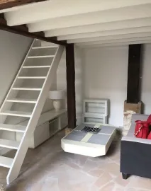 Location Beau F1BIS meublé Rue Saint Patrice avec parking