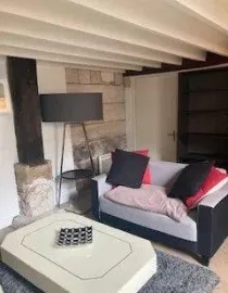 Location Beau F1BIS meublé Rue Saint Patrice avec parking