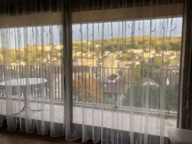 Location Appartement lumineux, balcon, superbe vue dégagée