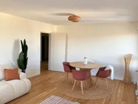 Location Appt meublé rénové avec vue panoramique (centre)