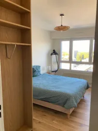 Location Appt meublé rénové avec vue panoramique (centre)