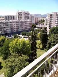 Beau T3 très clair et au calme Marseille 9e