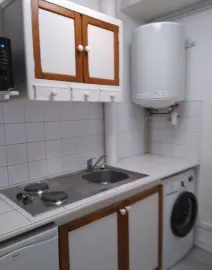 Location Beau studio meublé 26m² métro volontaires