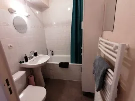 Location Appartement avec balcon + parking