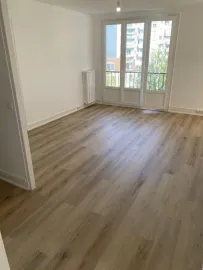 Location Beau 4P 68m² avec loggia, cave, parking à Ivry