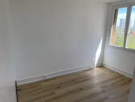 Location Beau 4P 68m² avec loggia, cave, parking à Ivry