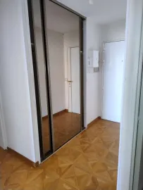 Location Location vide grand T2  très lumineux à Vincennes