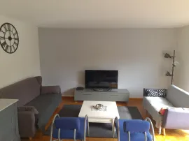 Grand appartement  meublé ,3 chambres, bien situé. Reims