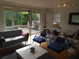 Location Grand appartement  meublé ,3 chambres, bien situé.