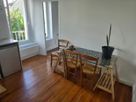 Location 2 pièces 25,7m2 proche Clamart Gare 1er ét.