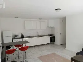 Location Superbe 2P meublé 50m² avec jardin Montolivet