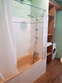 Location Charmant 2 pièces de 42m2 dans le quartier Village