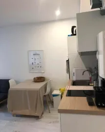 Location Beau 2P meublé et rénové 25m² vue place Graslin