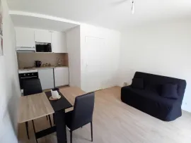 Location Studio angers 21m2.
Au calme bord de Maine.