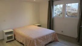 Location Loue F2  dans village classé