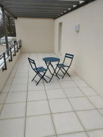 Location Studio meublé bien agencé avec terrasse spacieuse