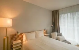 T1 refait à neuf meublé cosy et lumineux terrasse Paris 15e
