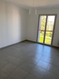 Location T3 meublé - Terrasse, box fermé et cave