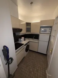 Location Beau studio meublé 35m² vue dégagée sur Paris