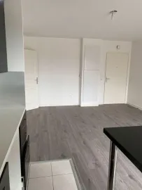 Location Appartement 50m2, bon état à proximité de la Gare