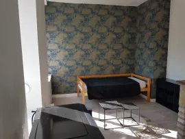 Location Studio meublé proche de la catho (VAUBAN) -