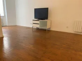 Location Beau T2 à Marseille 5ème