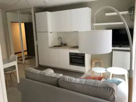 Location Joli studio - Bien meublé, avec terrasse et jardin