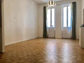 Location 2 pièces à louer à Paris 17è Métro Brochant