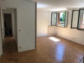 Location Appartement 2 pièces entièrement rénové