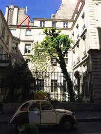 Beau studio meublé 26m² rénové Paris 9e