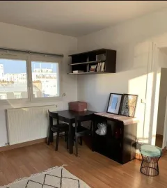 Beau studio meublé 28m² avec balcon Paris 14e