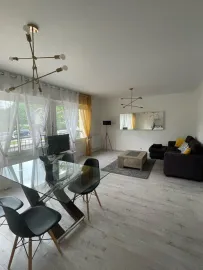 Superbe 2P Forum 62m² refait à neuf Talence