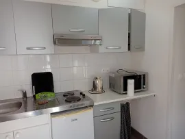 Location Maisonnette rénovée très bien isolée calme assuré