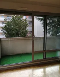 Location Grand T2 à Courbevoie