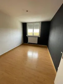 Location T4 transversant de 101 m2