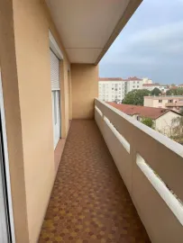Location T4 transversant de 101 m2
