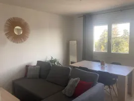 Colocation Chambre dans appartement entièrement meublé