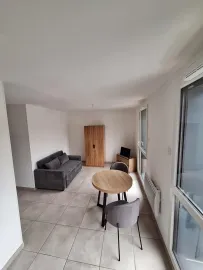 Location Studio neuf meublé à louer (à Vulbens)