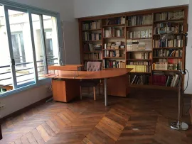 Colocation Bibliothèque sous la lune