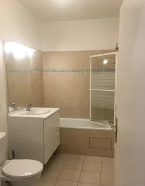 Location Beau studio meublé de 29m² avec terrasse/jardin