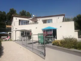 Location Appartement 90m2 meublé standing et piscine