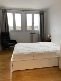 Location Appartement 2 pièces , lumineux entièrement rénové