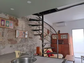 Location Maison meublée 50m² intramuros avec cour et balcon