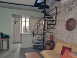 Location Maison meublée 50m² intramuros avec cour et balcon